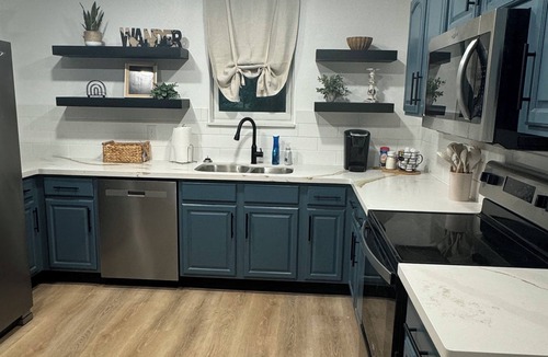 Port Neches House | Charming 2-bedroom house with WiFi in Port Neches