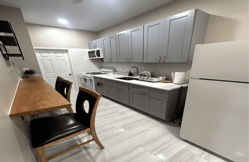 Poughkeepsie Apartment | Charming 2-bedroom apartment with AC, WiFi in superb Poughkeepsie
