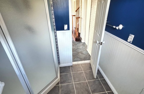 Watchung House | Charming 2-bedrooms in Watchung with Lake Access, Self-Checkin and Parking