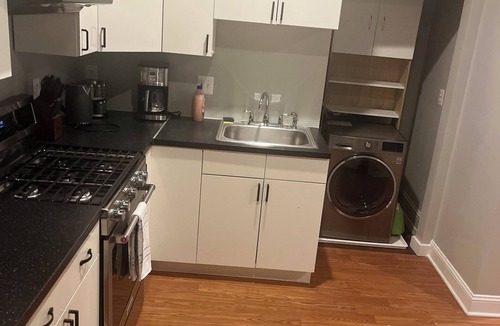 Eckington Apartment | Charming 2-bedrooms, 3beds, Apartment NW DC, Wi-Fi, 1-mile White House 1stfloor
