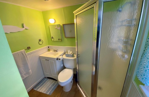 Alden Manor Cottage | Charming 3-bedroom Steps from Beach in Point Lookout