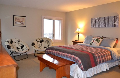 Bromley Mountain Condo | Charming 3-bedroom condo in Bromley Village.