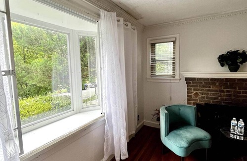 Coral Hills House | Charming 3-bedroom house by Capitol Hill DC