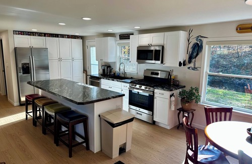 Dauphin House | Charming 3-bedroom house on Stony Creek