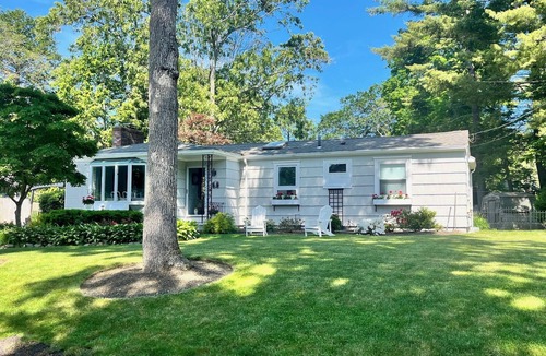 Wayland House | Charming 3-bedroom house with AC and WiFi in lovely Wayland
