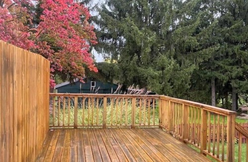 Norton House | Charming 3-bedroom house with AC and WiFi in Norton, near Akron and Cleveland