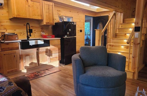 Caroga Lake House | Charming 3-bedroom house with WiFi and AC in beautiful Caroga Lake