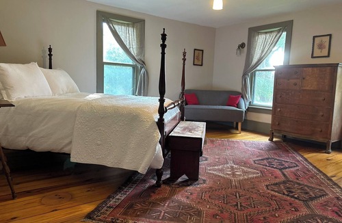 Skaneateles Other | Charming 3-bedroom farmhouse in welcoming Skaneateles, short walk to village.