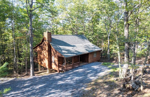 Mount Jackson Cabin | Charming 4-bedroom cabin with WiFi, AC in Bryce Resort