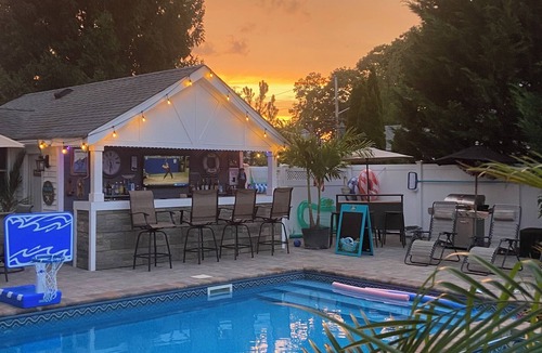 Massapequa House | Charming 4-bedroom house in lovely Massapequa with AC, WiFi ,5 mi. To Ryder Cup