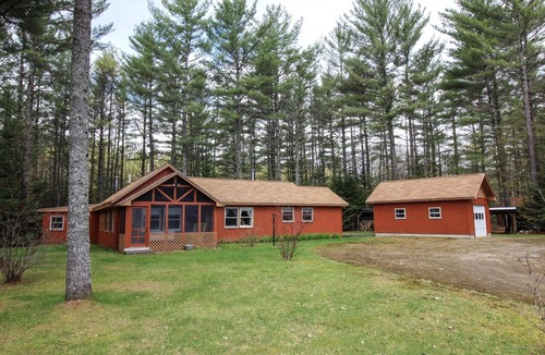 Sunday River Area House | Charming 4-bedroom house with WiFi, AC in delightful Andover