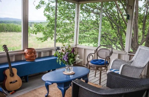 Hinesburg Cottage | Charming 5-bedroom cottage near Lake Champlain and Downtown Burlington