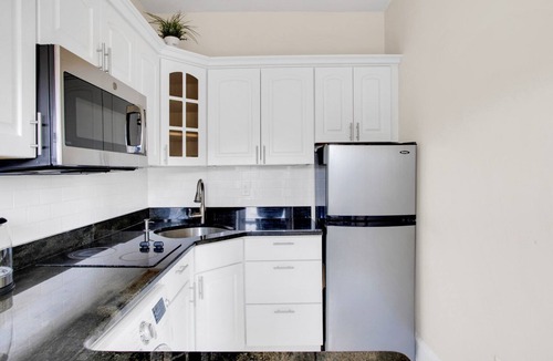 Back Bay Apartment | Charming Back Bay 1BR w/W/D, nr Copley T, by Blueground