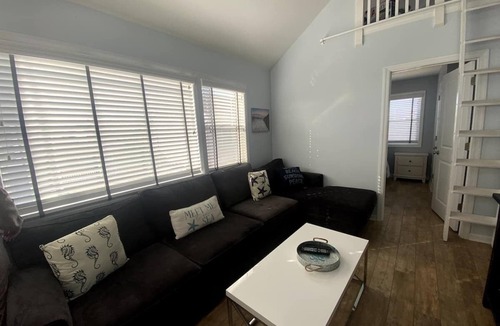 Ocean Beach III House | 💎 Charming Bungalow with Loft - CLOSE TO THE BEACH! Sleeps 4-5