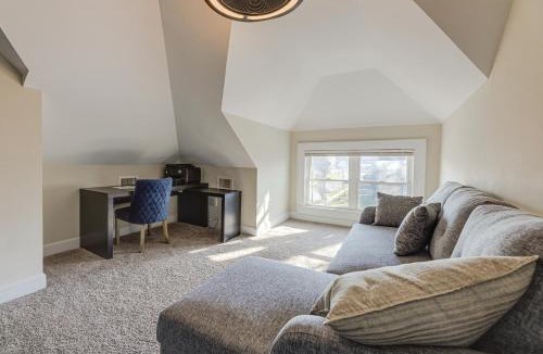 Norwood House | Charming Cincinnati Home with Spacious Deck!