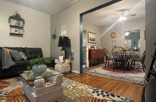 Southside House | Charming Colonial Home Near Major Hospitals.