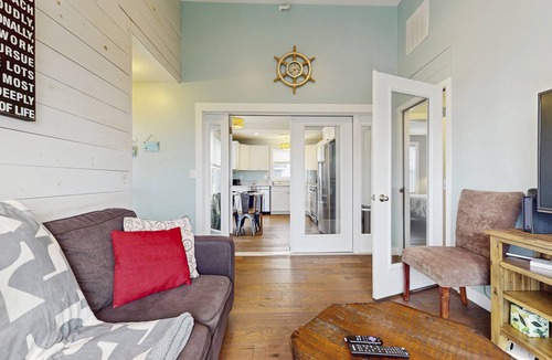 Ogunquit - Wells Condo | Charming condo with outdoor pool, private washer/dryer, partial estuary view