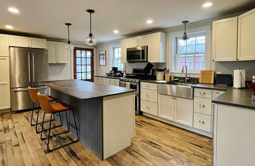 Chester Depot House | Charming Farmhouse in Chester