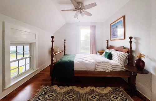 Chester Depot House | Charming Farmhouse in Chester