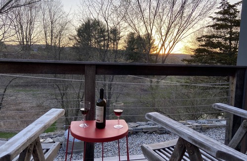 Sherman Apartment | Charming Guesthouse in scenic CT town. Bikes, kayaks, firepit, beach pass.