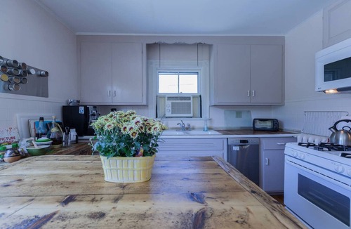 Observatory Hill House | Charming Harvard Victorian w/pkng