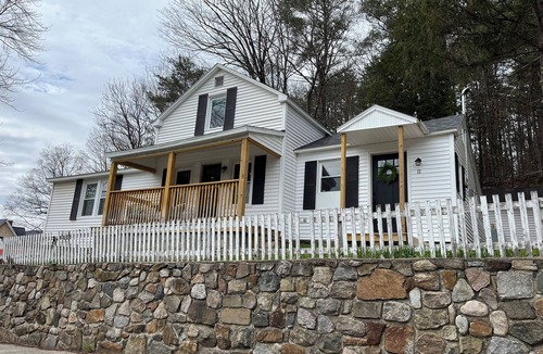 Lake Luzerne-Hadley House | Charming Hillside Cottage in Beautiful Lake Luzerne
