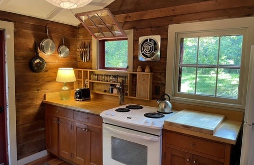 Old Chatham House | Charming historic home surrounded by woods in Old Chatham