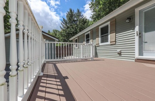 Locke Lake Colony House | Charming Lake Community Bungaloo. Comfortable living with 86 inch tv!