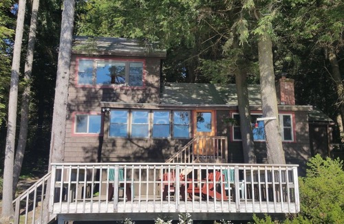 Caroga Lake House | Charming Lakefront Family Home On Coveted, Quiet Green Lake