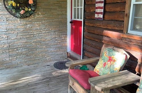 Worcester Cabin | Charming Log Cabin w/Jacuzzi Tub- 35 minutes from Cooperstown and Dreams Park