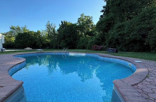Fort Salonga House | Charming Long Island Family Getaway with Pool. An hour from Hamptons