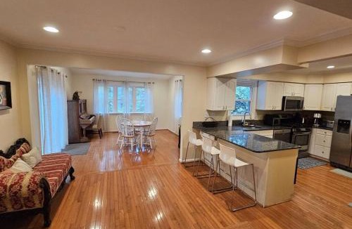 Fairland House | Charming Retreat at Silver Spring