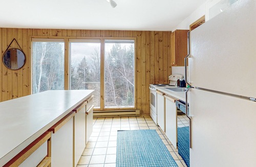 Winhall House | Charming retreat close to skiing with firepit, W/D, & fireplace - dog friendly