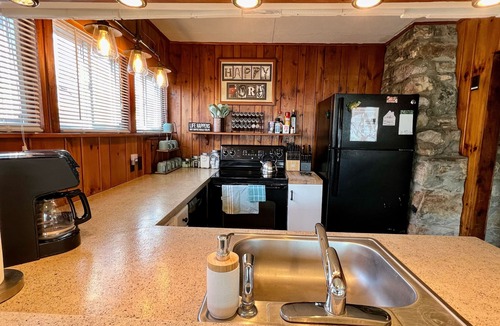 Dauphin House | Charming Riverfront Cottage with stunning views of the Susquehanna River