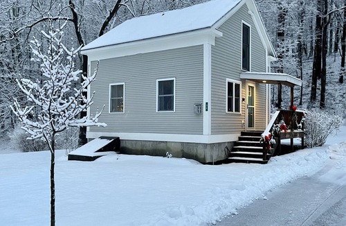 Mount Tabor Cabin | Charming, Sweet Cottage Danby Manchester, Stratton, Bromley, Dorset, Okemo
