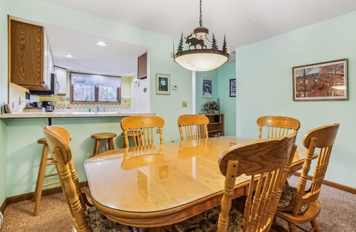 Killington Condo | Charming Two bedroom Townhouse within walking distance to all activities Glazebrook J4