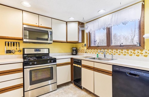 Killington Condo | Charming Two bedroom Townhouse within walking distance to all activities Glazebrook J4