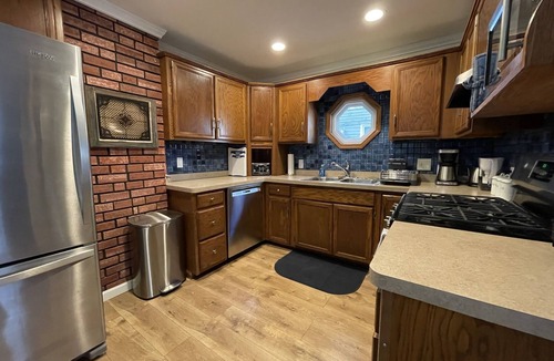Front Park House | Charming Urban OasisnConveniently located on a small historic street.