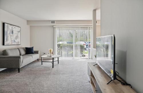 Edgemoor Apartment | Chateau 506 Stunning In Wilmington, Free Parking!