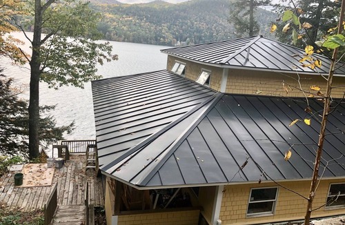 Fairlee Cottage | Cheerful waterfront 4 bedroom brand new Lake Cottage