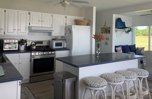Upper Fairmount House | Chesapeake Bay family retreat - crab, fish, swim, and boat. 70' Private beach