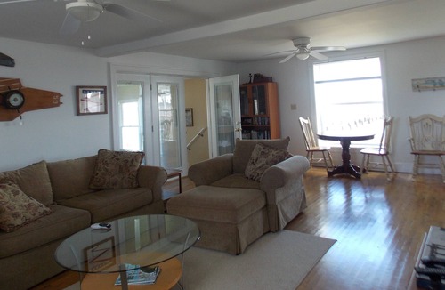 Upper Fairmount House | Chesapeake Bay family retreat - crab, fish, swim, and boat. 70' Private beach