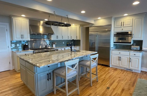 Wicomico Church House | Chesapeake Bay-front Estate minutes to Irvington, Kilmarnock Whitestone