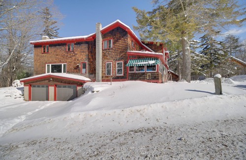 Chester House | Chester Farmhouse on 100 Acres, 15 Min to Okemo!