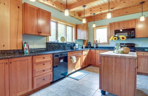 Chester House | Chester Home w/Views ~ 10 Mi to Okemo Mtn Resort!