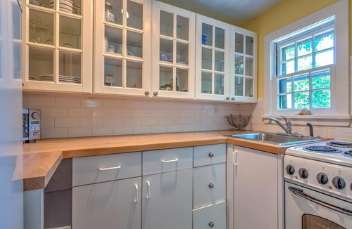 Sag Harbor House | Chic and Renovated 19th Century Captain's House, Convenient to the Village.