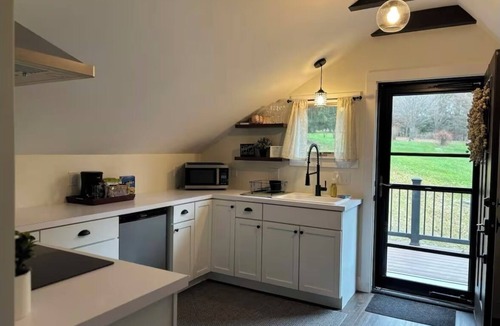 Oxford Apartment | Chic Cozy Guest House in Oxford NY w/Views! Walkable to Shops & Restaurants
