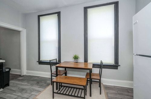 Walnut Hills House | Chic Modern Gem w/Style Suites