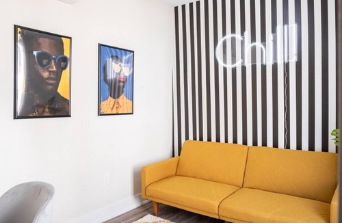 Black Rock Historic District Apartment | Chic Stay w/ King Bed/Near Beardsley Zoo/Free Parking