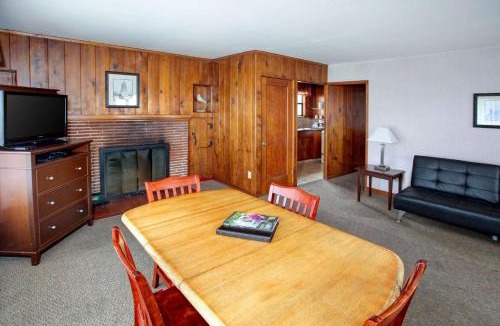 Lincoln Beach Hotel | Clarion Inn Surfrider Resort